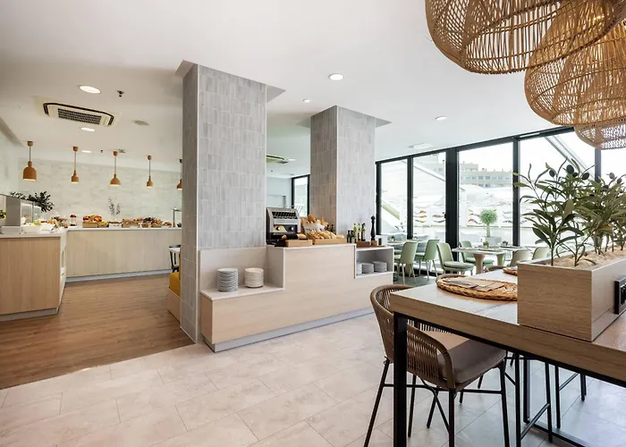 Hotel Málaga Alameda Centro Affiliated by Meliá